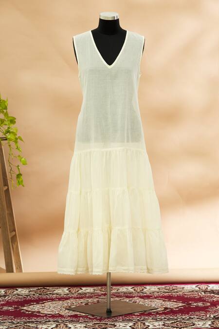 Buy Aditi Beriwala Red Band Collar Printed Kurta With Inner Online at Aza Fashions Buy_Aditi Beriwala_Red Band Collar Printed Kurta With Inner _Online_at_Aza_Fashions