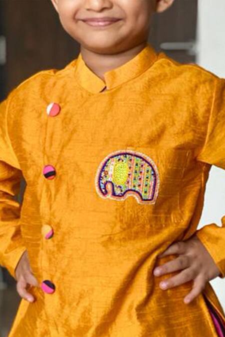 Kirti Agarwal - Pret N Couture Yellow Silk Embroidery Asymmetric Kurta Set at Aza Fashions Kirti Agarwal - Pret N Couture_Yellow Silk Embroidery Asymmetric Kurta Set _at_Aza_Fashions