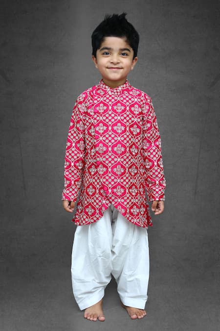 Kirti Agarwal - Pret N Couture Embroidered Kurta Set 