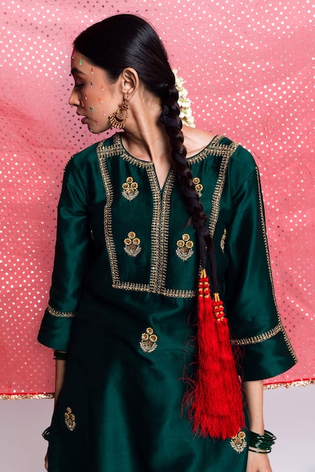 Label Earthen Green Chanderi , Organza Kurta Set Online at Aza Fashions Label Earthen_Green Chanderi , Organza Kurta Set _Online_at_Aza_Fashions
