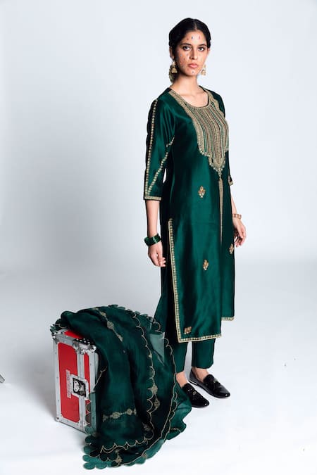 Label Earthen Chanderi Silk Kurta Set 