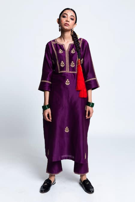 Label Earthen_Purple Chanderi , Organza Kurta Set _Online_at_Aza_Fashions