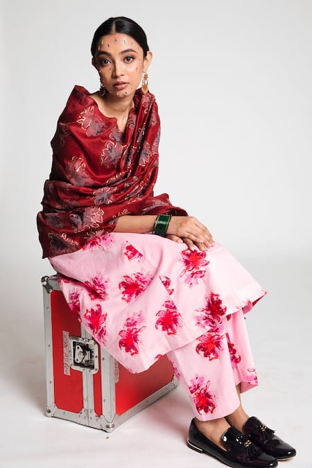 Shop Label Earthen Pink Cotton Printed Kurta Set at Aza Fashions Shop_Label Earthen_Pink Cotton Printed Kurta Set _at_Aza_Fashions