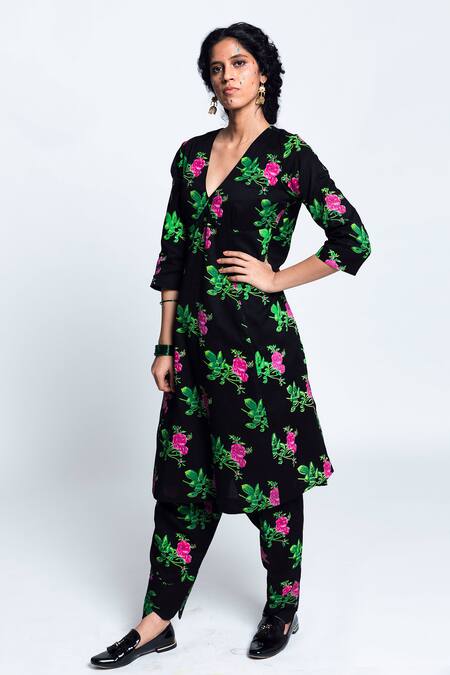 Label Earthen_Black Mulmul Cotton, Organza Silk Printed Kurta Set _Online_at_Aza_Fashions