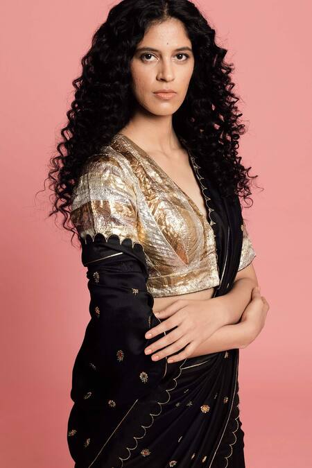 Label Earthen Black Handwoven Silk Embroidered Saree Online at Aza Fashions Label Earthen_Black Handwoven Silk Embroidered Saree _Online_at_Aza_Fashions