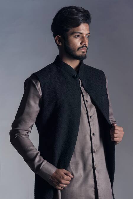 Smriti By Anju Agarwal_Black , Silk Embroidered Bundi And Kurta Set_Online_at_Aza_Fashions