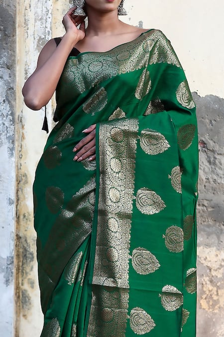 Buy Naaritva India Green Chiffon Zari Antique Handwoven Banarasi Saree With Running Blouse Online at Aza Fashions Buy_Naaritva India_Green Chiffon Zari Antique Handwoven Banarasi Saree With Running Blouse_Online_at_Aza_Fashions