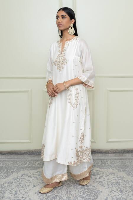 Sheetal Batra_White Modal Satin, Organza, Chanderi Notched Choga Kurta Set_Online_at_Aza_Fashions
