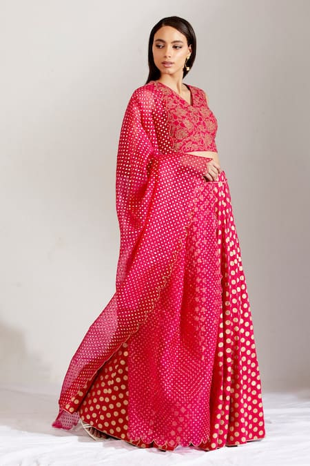 Label Earthen_Pink Cotton Mal, Organza Silk V Neck Polka Dot Print Lehenga Set _Online_at_Aza_Fashions