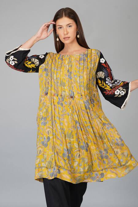 Shop_Devyani Mehrotra_Green Viscose Muslin Embroidered Floral Round Printed Tunic And Cropped Pant Set_Online_at_Aza_Fashions