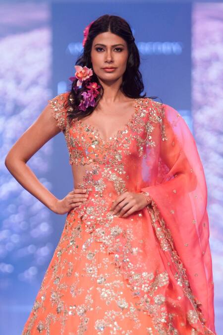 Anushree Reddy_Orange Organza Embroidery Sweetheart Neck Basrat Floral Bridal Lehenga Set _Online_at_Aza_Fashions