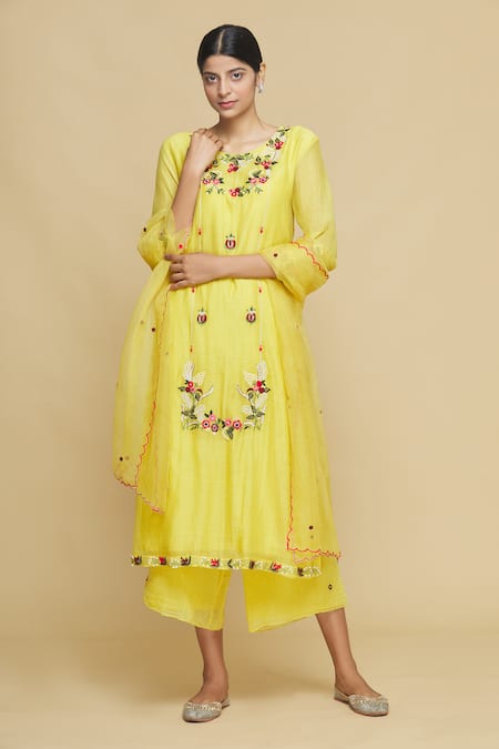 Buy Yellow Chanderi Silk Embroidered Kurta Set For Women by Desert ...