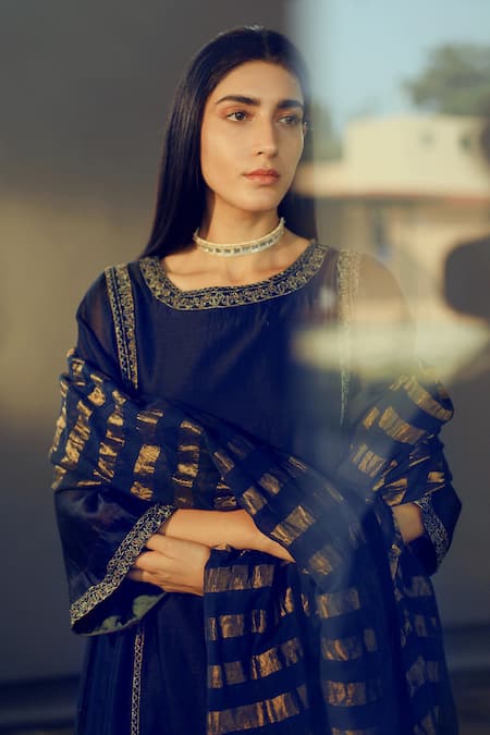 Shorshe Clothing Embroidered Handloom Dupatta