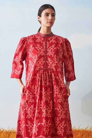 Ikai By Ragini Ahuja_Red Cotton Shibori Gathered Dress_at_Aza_Fashions
