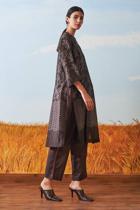 Buy_Ikai By Ragini Ahuja_Brown Cotton Silk Chanderi Shibori Pleated Kurta_Online_at_Aza_Fashions
