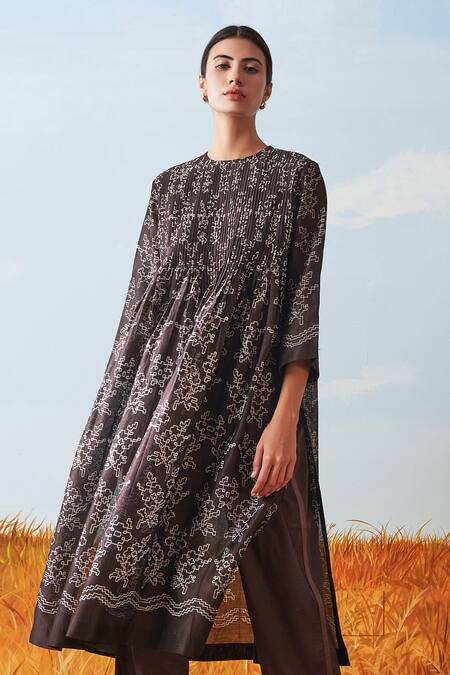 Shop Ikai By Ragini Ahuja Brown Cotton Silk Chanderi Pleated Kurta And Pant Set Online at Aza Fashions Shop_Ikai By Ragini Ahuja_Brown Cotton Silk Chanderi Pleated Kurta And Pant Set_Online_at_Aza_Fashions