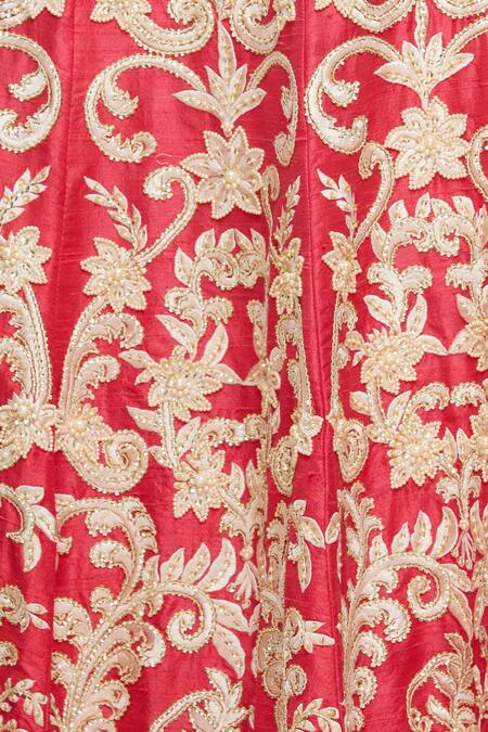 Pallavi Jaikishan_Pink Raw Silk Scoop Neck Embroidered Bridal Lehenga Set _at_Aza_Fashions