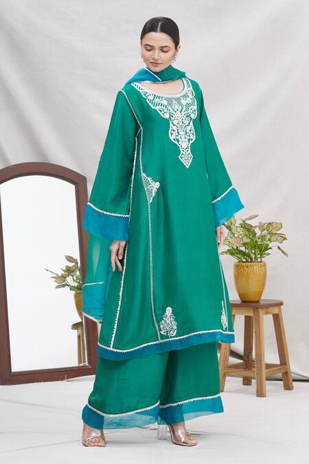 Ekta Singh Green Silk Round Panelled Kurta Set Online at Aza Fashions Ekta Singh_Green Silk Round Panelled Kurta Set _Online_at_Aza_Fashions