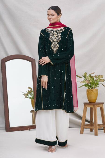 Ekta Singh_Green Organza, Velvet Round Embroidered Kurta Set _Online_at_Aza_Fashions