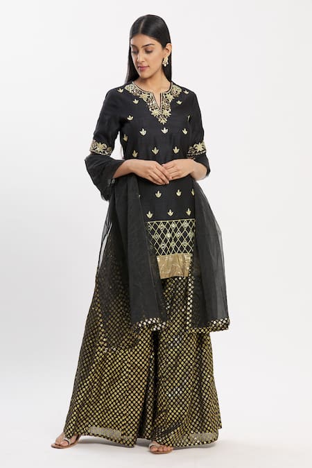 Neha Khullar Chanderi Silk Kurta Set 