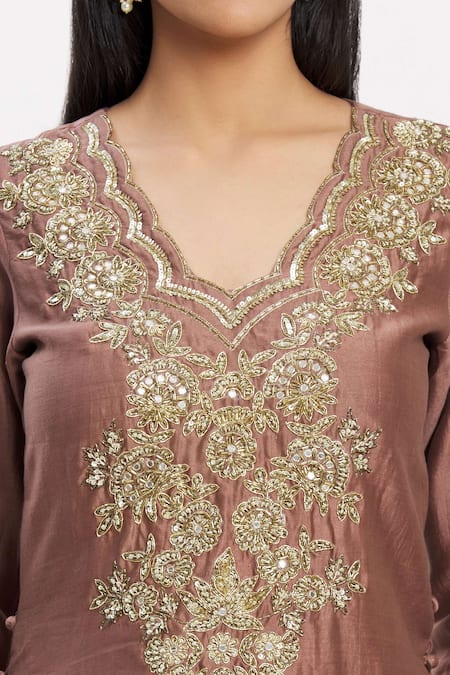 Neha Khullar_Brown Chanderi Silk V Neck Kurta Set _at_Aza_Fashions