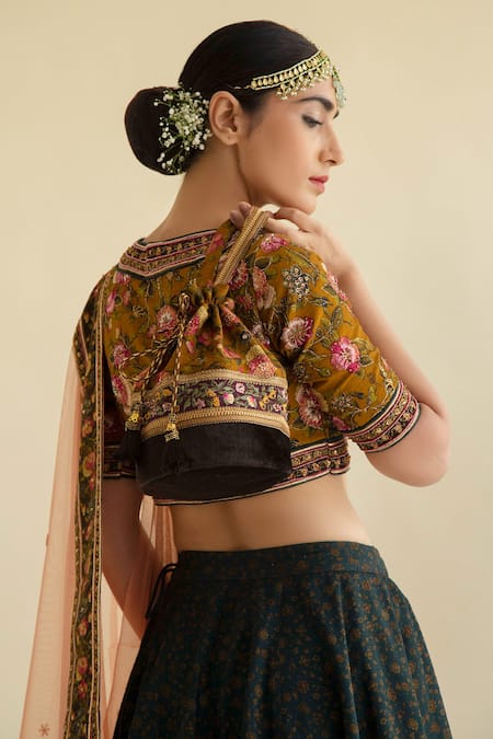 Shop_Kalista_Green Dola Silk Viscose60%, Silk40% V Neck Hand Embroidered Lehenga Set _Online_at_Aza_Fashions