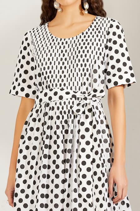 Buy White & Black Dresses for Women by AARA Online | Ajio.com