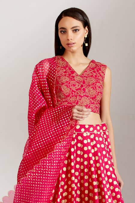 Shop_Label Earthen_Pink Cotton Mal, Organza Silk V Neck Polka Dot Print Lehenga Set _Online_at_Aza_Fashions