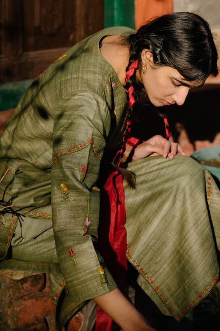 Shop_Label Earthen_Green Handloom Cotton Silk Round Kurta And Pant Set _Online_at_Aza_Fashions