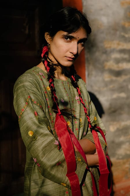 Label Earthen_Green Handloom Cotton Silk Round Kurta And Pant Set _at_Aza_Fashions