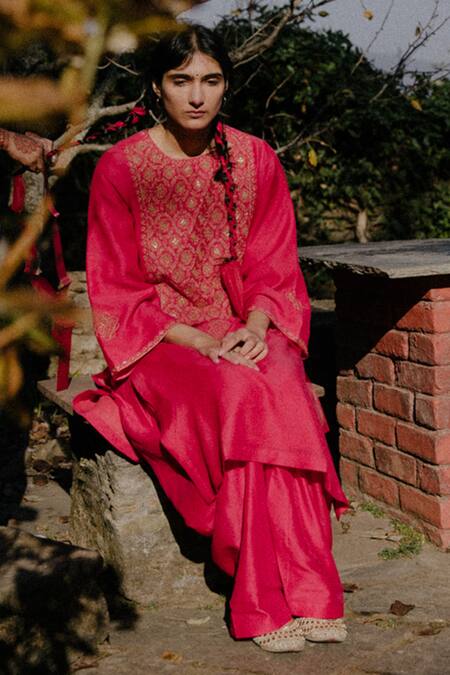 Buy_Label Earthen_Pink Kurta Pashmina  Salwar Chanderi Round Set _Online_at_Aza_Fashions