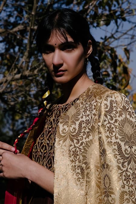 Label Earthen Gold Kurta And Sharara Handwoven Banarasi Jacket Brocade & Set Online at Aza Fashions Label Earthen_Gold Kurta And Sharara Handwoven Banarasi Jacket Brocade & Set _Online_at_Aza_Fashions