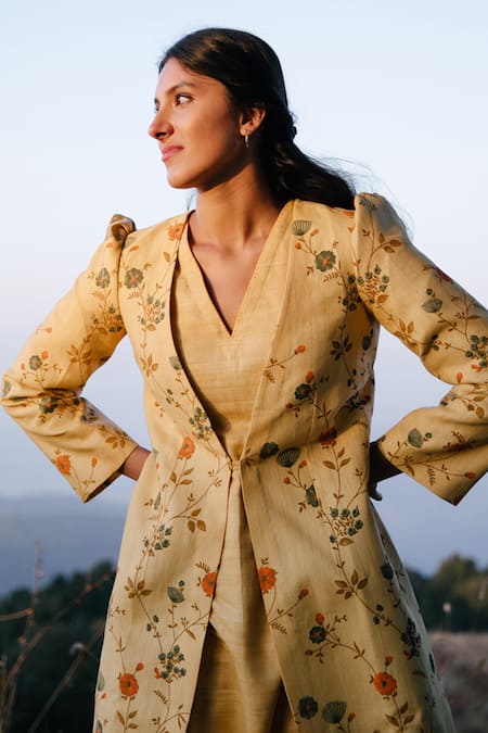 Buy_Label Earthen_Yellow Handloom Cotton Silk V Neck Jacket And Kurta Set _Online_at_Aza_Fashions