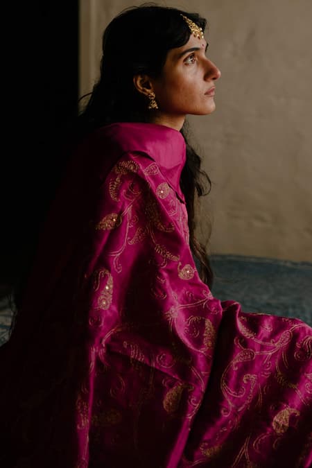 Label Earthen_Pink Kurta Brocade Lehenga Chanderi  Dupatta V Neck And Set _at_Aza_Fashions