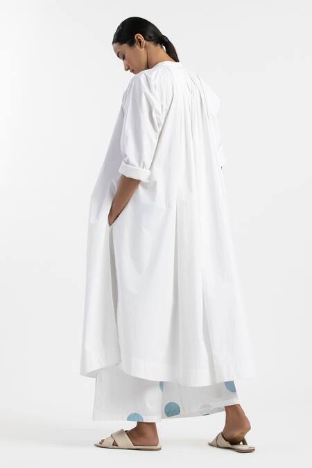 Shop Three White Cotton Poplin Round Gathered-neck Tunic And Pant Set With Scarf at Aza Fashions Shop_Three_White Cotton Poplin Round Gathered-neck Tunic And Pant Set With Scarf _at_Aza_Fashions