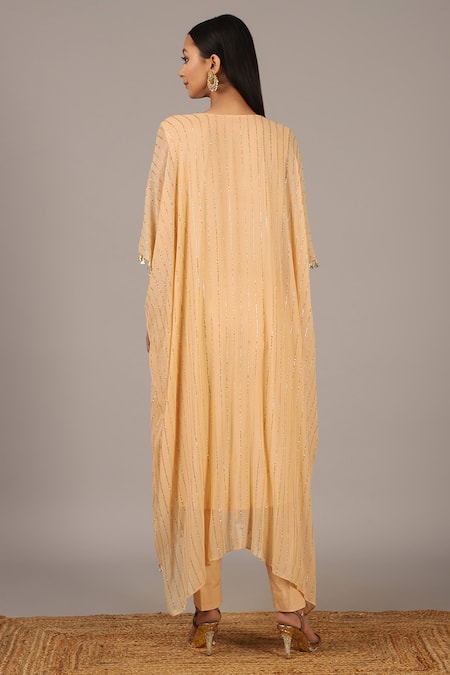 Nidhika Shekhar Embroidered Kurta & Pant Set 