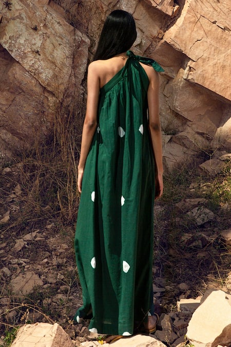 Shop_Kharakapas_Green Mulmul Asymmetric Shibori One Shoulder Dress _at_Aza_Fashions