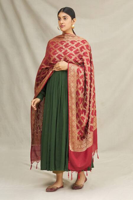Buy_Khwaab By Sanjana Lakhani_Maroon Banarasi Silk Dupatta _Online_at_Aza_Fashions