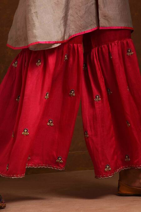 Priti Prashant Grey Silk Organza, Handwoven Silk, Mashru Round Tunic Set at Aza Fashions Priti Prashant_Grey Silk Organza, Handwoven Silk, Mashru Round Tunic Set_at_Aza_Fashions