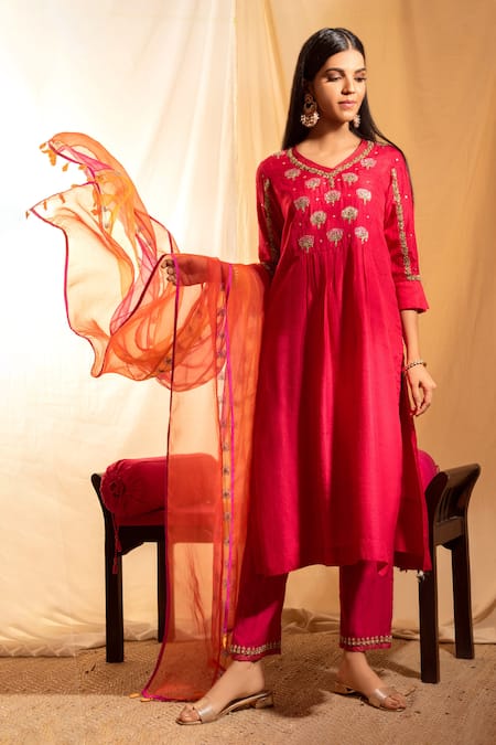 Priti Prashant Pink Organza, Handwoven Silk V Neck Kurta Set