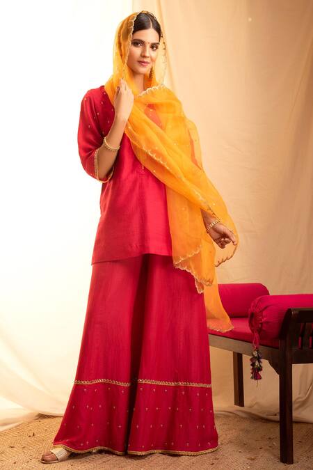 Priti Prashant Pink Organza, Handwoven Silk, Mashru V Neck Kurta Set Online at Aza Fashions Priti Prashant_Pink Organza, Handwoven Silk, Mashru V Neck Kurta Set _Online_at_Aza_Fashions