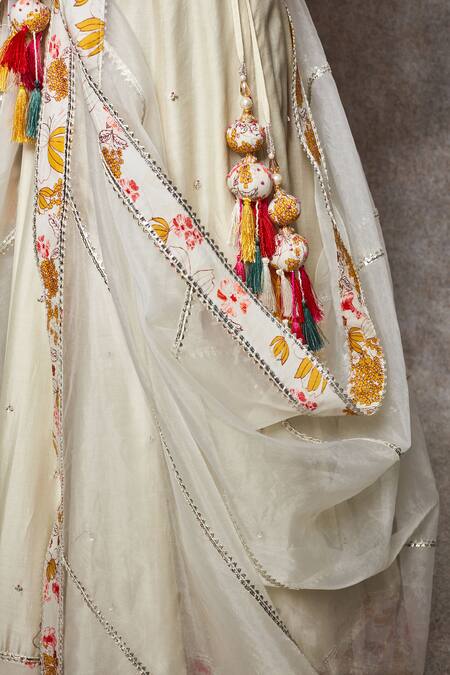 Ajiesh Oberoi_White Organza, Chanderi Round Embroidered Lehenga Set_at_Aza_Fashions