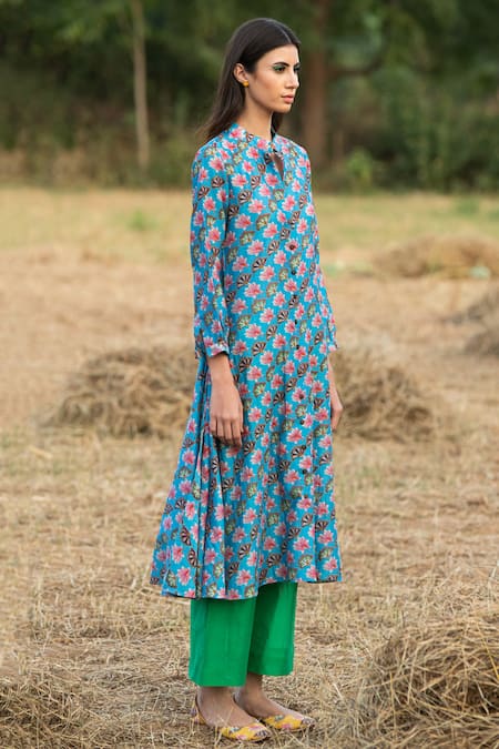 Rang Swati Vijaivargie_Blue Silk Chanderi Mandarin Collar Kurta And Pant Set _Online_at_Aza_Fashions
