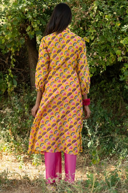 Rang Swati Vijaivargie Silk Chanderi Kurta & Pant Set 