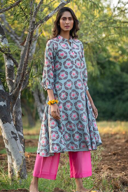 Rang Swati Vijaivargie_Grey Silk Chanderi Mandarin Collar Kurta And Pant Set _Online_at_Aza_Fashions