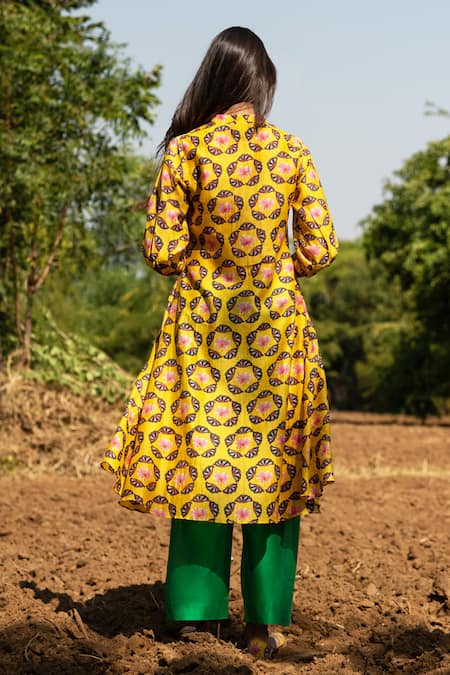 Rang Swati Vijaivargie Silk Chanderi Kurta & Pant Set 