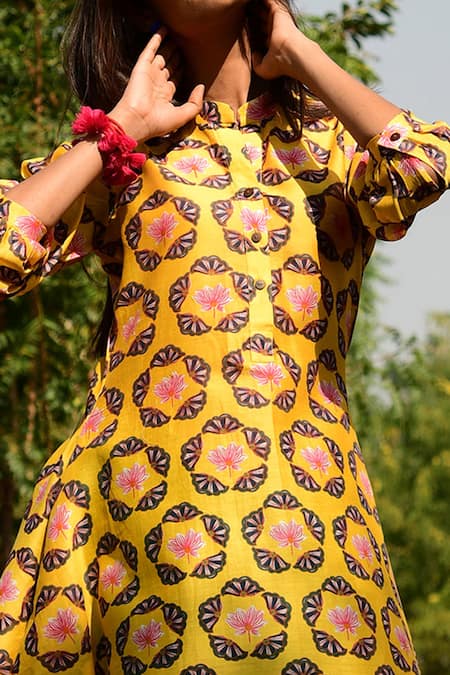 Shop_Rang Swati Vijaivargie_Yellow Silk Chanderi Mandarin Collar Kurta And Pant Set _Online_at_Aza_Fashions