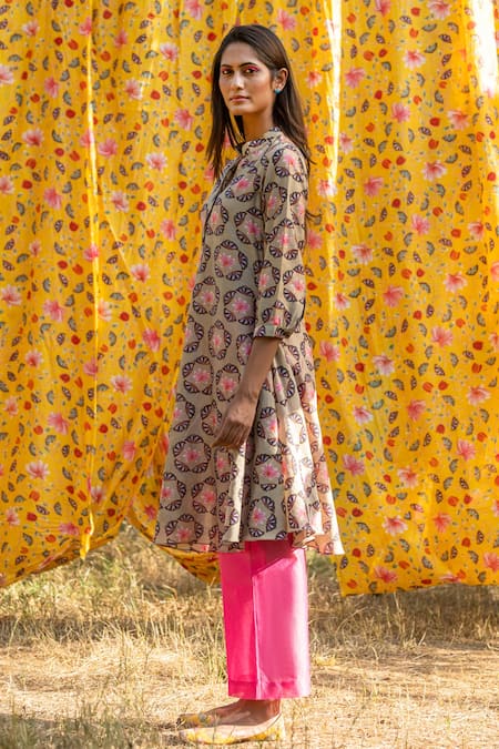 Buy_Rang Swati Vijaivargie_Beige Silk Chanderi Mandarin Collar Kurta And Pant Set _Online_at_Aza_Fashions