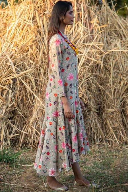 Rang Swati Vijaivargie_Beige Silk Chanderi Mandarin Collar Printed Dress _Online_at_Aza_Fashions