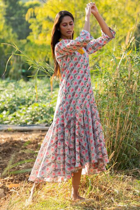 Rang Swati Vijaivargie_Grey Silk Chanderi Mandarin Collar Printed Dress _Online_at_Aza_Fashions